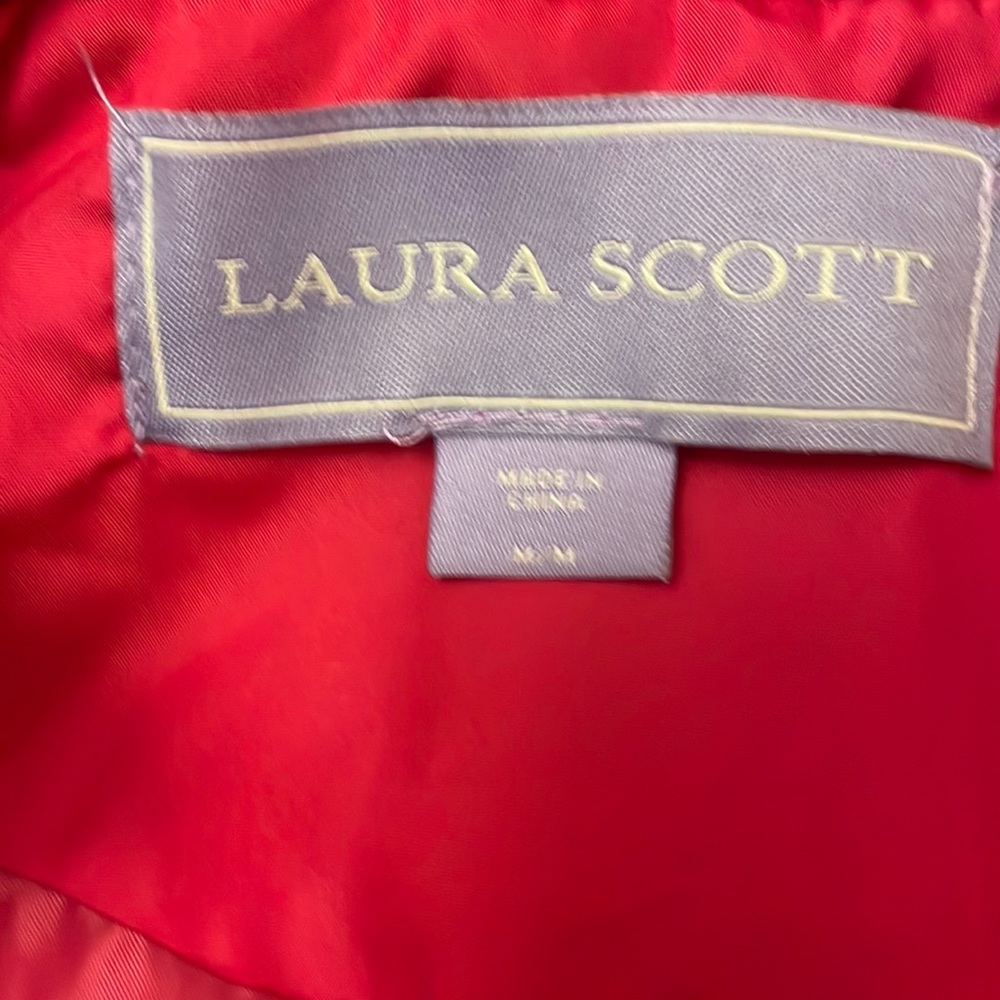 Laura Scott Hot Pink Quilted Vest. Size M, zipper closure & 2 zip pockets - Picture 6 of 8